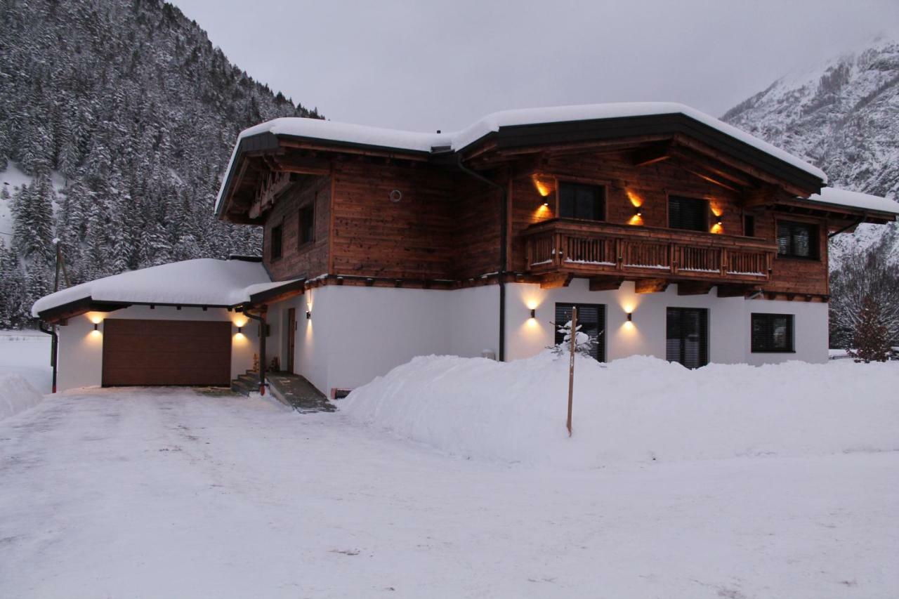 Villa Alpin Holzgau Exterior foto